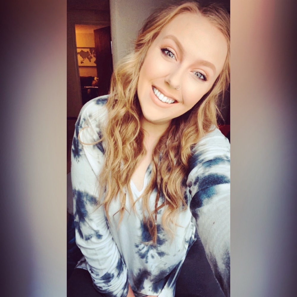 Meet your Posher, Lyza